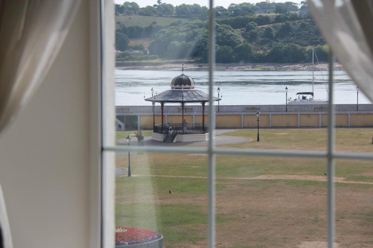 Walter Raleigh Hotel Youghal Kültér fotó