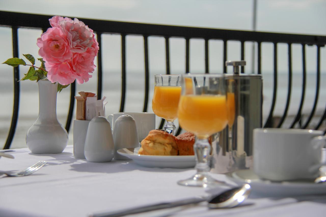 Walter Raleigh Hotel Youghal Kültér fotó